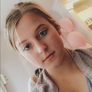 Meet your Posher, Vivian